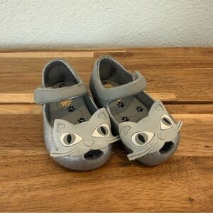 Mini Melissa- Infant Grey Cat Flats Size 5